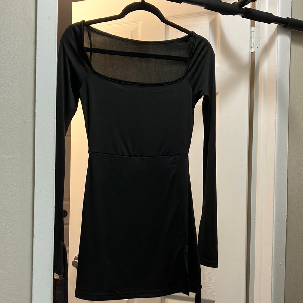 Elegant Black Long Sleeve Dress